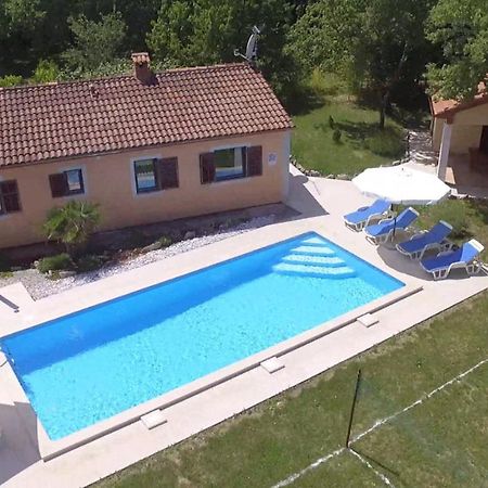 Villa Fragola - Holiday House With Large Garden Tinjan Eksteriør bilde